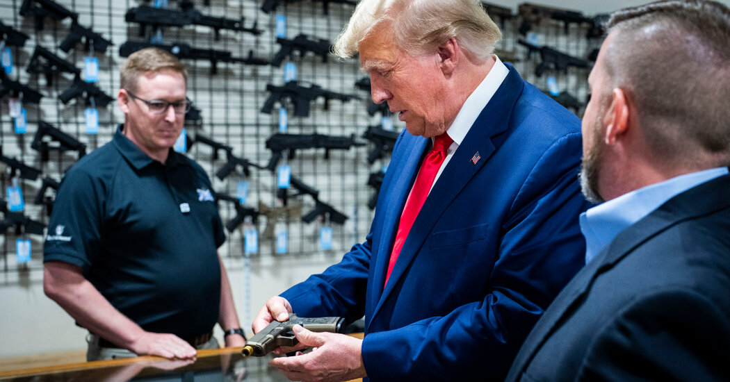 Trump Tells Gun Store He’d Like to Buy a Glock, Raising Legal Questions